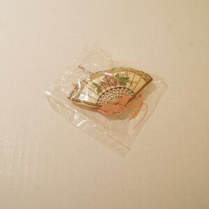 VINTAGE 1982 AVON SACHET FAN PIN